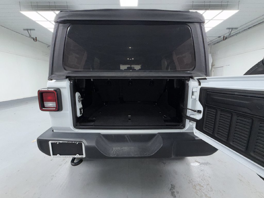 Used 2023 Jeep Wrangler Unlimited Sport AWD/4WD image 12