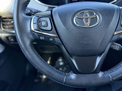 Used 2017 Toyota Avalon XLE image 25