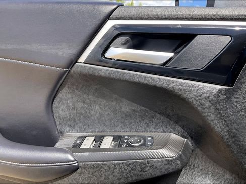 Used 2024 Mitsubishi Outlander SE FWD image 34