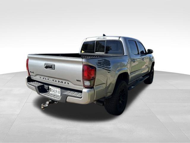 Used 2020 Toyota Tacoma SR AWD/4WD image 3