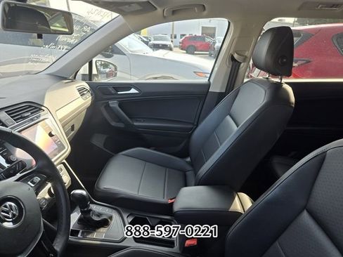 Used 2019 Volkswagen Tiguan SEL FWD image 3