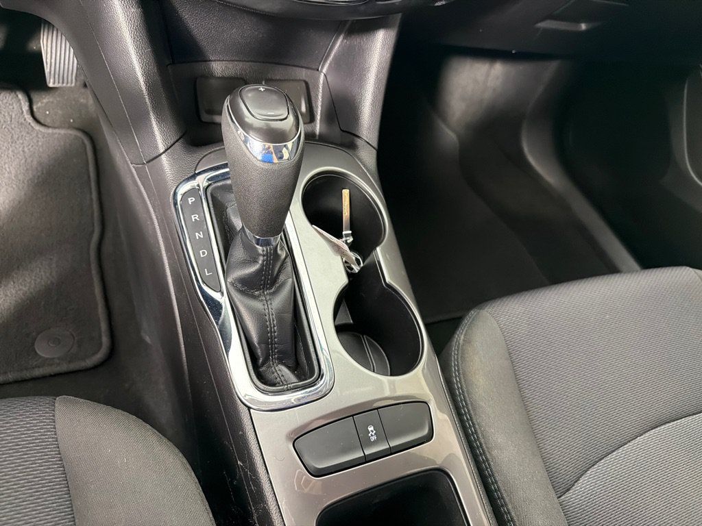 Used 2017 Chevrolet Cruze LT w/ Convenience Package FWD image 17