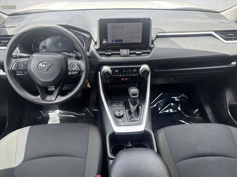 Used 2025 Toyota RAV4 LE AWD/4WD image 23