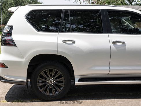 Used 2023 Lexus GX 460 Luxury w/ Sport Design Package AWD/4WD image 8