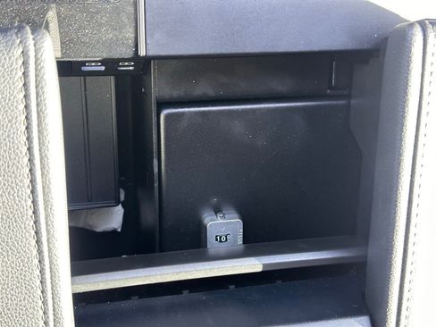 Used 2024 Toyota Tundra SR5 image 33