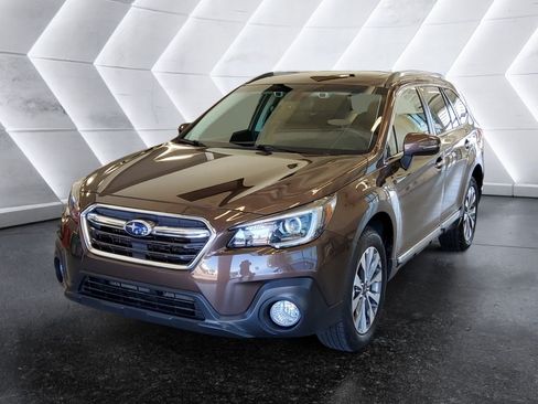Used 2019 Subaru Outback 3.6R Touring w/ Popular Package #3A AWD/4WD image 3