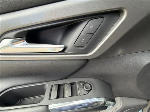 New 2026 Chevrolet Traverse LT w/ LPO, Floor Liner Package image 12