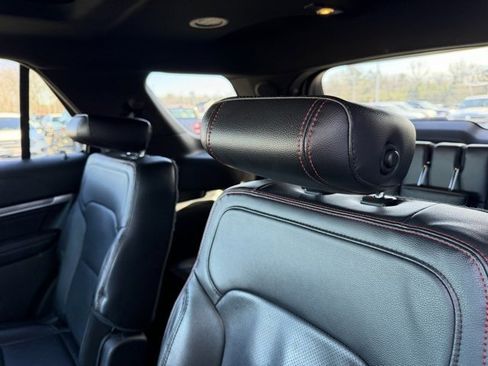 Used 2017 Ford Explorer Sport w/ Equipment Group 401A image 4