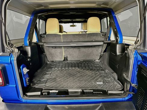 Used 2022 Jeep Wrangler Unlimited Sport AWD/4WD image 24