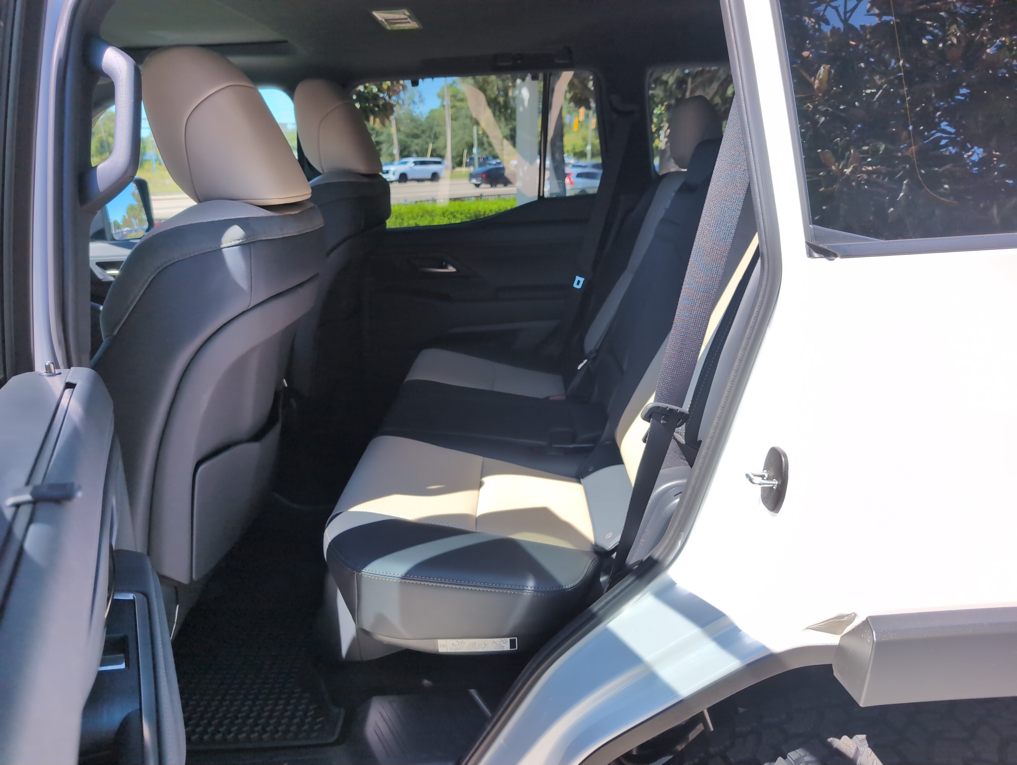 Used 2025 Lexus GX 550 AWD/4WD image 31