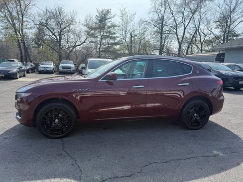 Used 2017 Maserati Levante S image 4