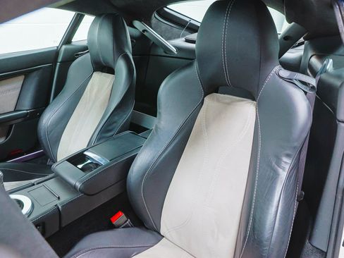 Used 2011 Aston Martin V12 Vantage Coupe image 50