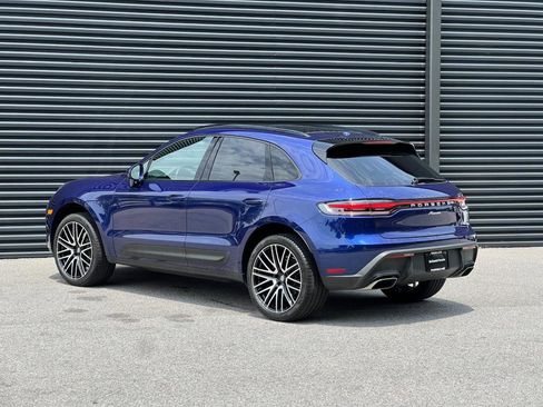 Certified 2022 Porsche Macan w/ Premium Package Plus image 3