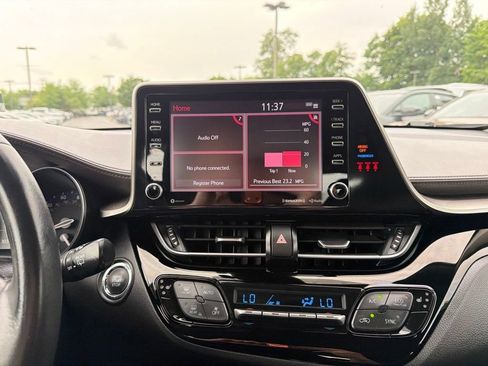Used 2021 Toyota C-HR Limited FWD image 24