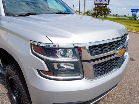 Used 2019 Chevrolet Suburban LT AWD/4WD image 32