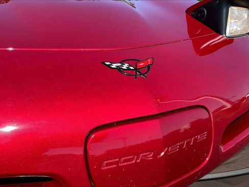 Used 2002 Chevrolet Corvette Coupe w/ Preferred Equipment Group2 RWD image 26