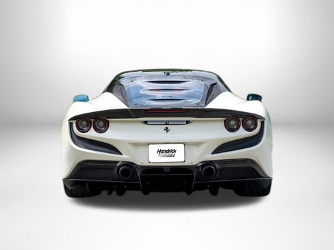 Used 2022 Ferrari F8 Tributo RWD image 8