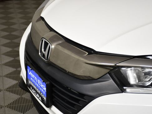 Used 2022 Honda HR-V EX-L image 11