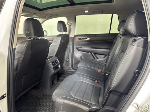 Certified 2024 Volkswagen Atlas SEL AWD/4WD image 12
