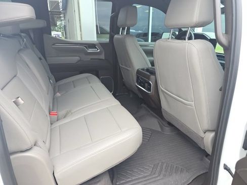 Used 2026 Chevrolet Silverado 1500 LTZ AWD/4WD image 6