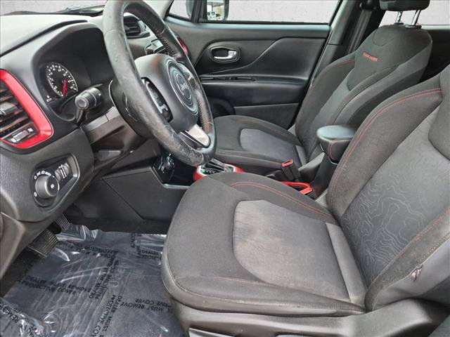 Used 2019 Jeep Renegade Trailhawk w/ LED Lighting Group AWD/4WD image 23