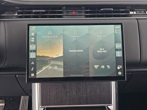 New 2025 Land Rover Range Rover SE image 23