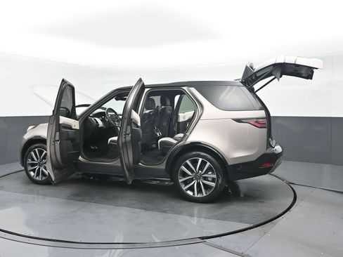 Used 2023 Land Rover Discovery S R-Dynamic AWD/4WD image 43