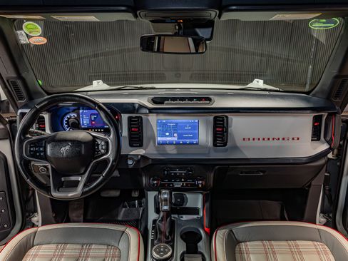 Used 2023 Ford Bronco Heritage Edition AWD/4WD image 14