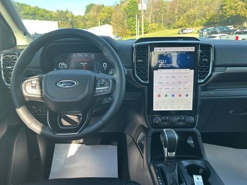 New 2025 Ford Ranger Lariat w/ Trailer Tow Package image 21
