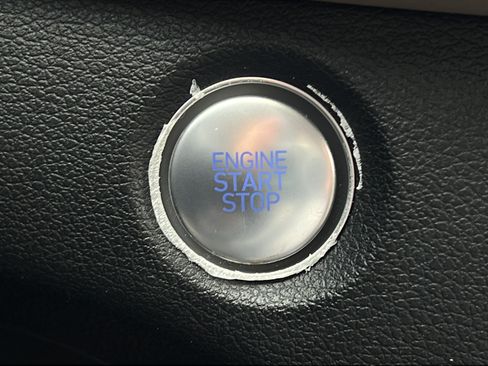 Used 2019 Hyundai Santa Fe Limited FWD image 27