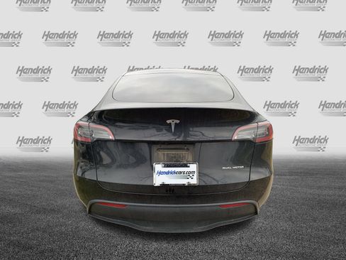 Used 2023 Tesla Model Y Long Range image 9