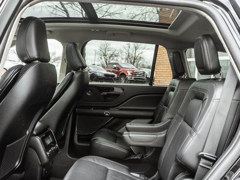 Used 2024 Lincoln Aviator Reserve image 30