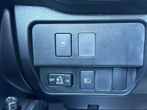 Used 2020 Toyota Tacoma SR image 13