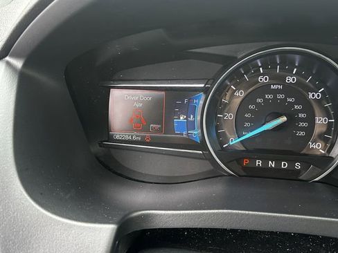 Certified 2018 Ford Explorer XLT w/ Equipment Group 202A image 20