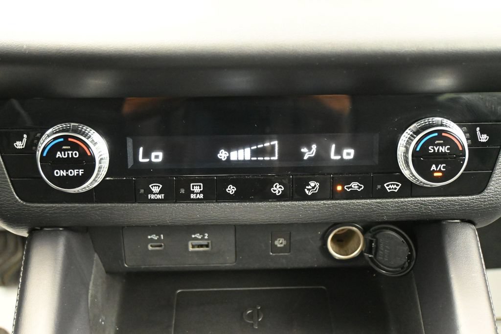 Used 2024 Mitsubishi Outlander SE AWD/4WD image 18