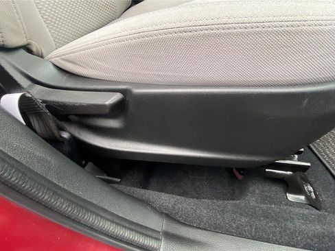 Used 2018 Subaru Forester 2.5i Premium image 17