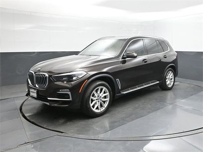 Used 2021 BMW X5 sDrive40i w/ Premium Package 2