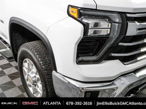 Used 2024 Chevrolet Silverado 2500 LTZ w/ LTZ Convenience Package image 34