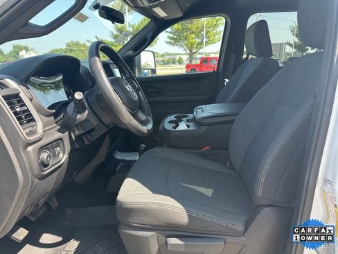 Used 2024 RAM 2500 Tradesman w/ Chrome Appearance Group image 59