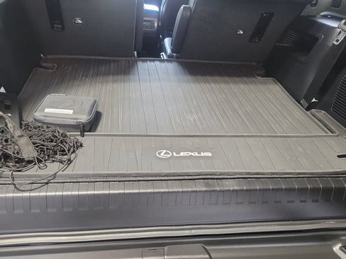 Used 2023 Lexus GX 460 Premium w/ Accessory Package AWD/4WD image 26
