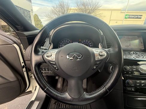 Used 2017 INFINITI QX70 AWD w/ Premium Package image 15