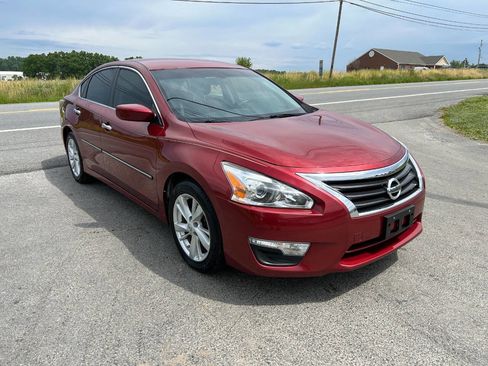 Used 2014 Nissan Altima 2.5 SV FWD image 3