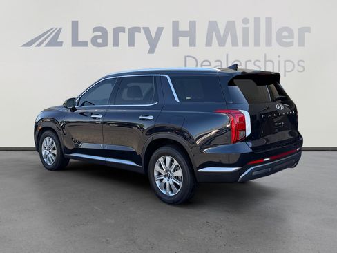 Used 2024 Hyundai Palisade SEL FWD image 3
