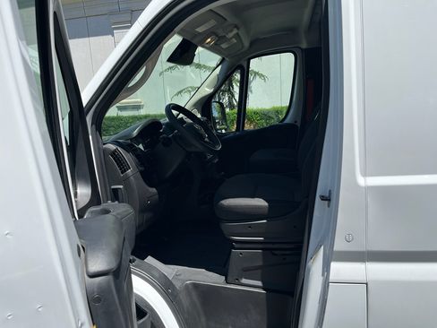 Used 2023 RAM ProMaster 3500 w/ Driver Convenience Group FWD image 18
