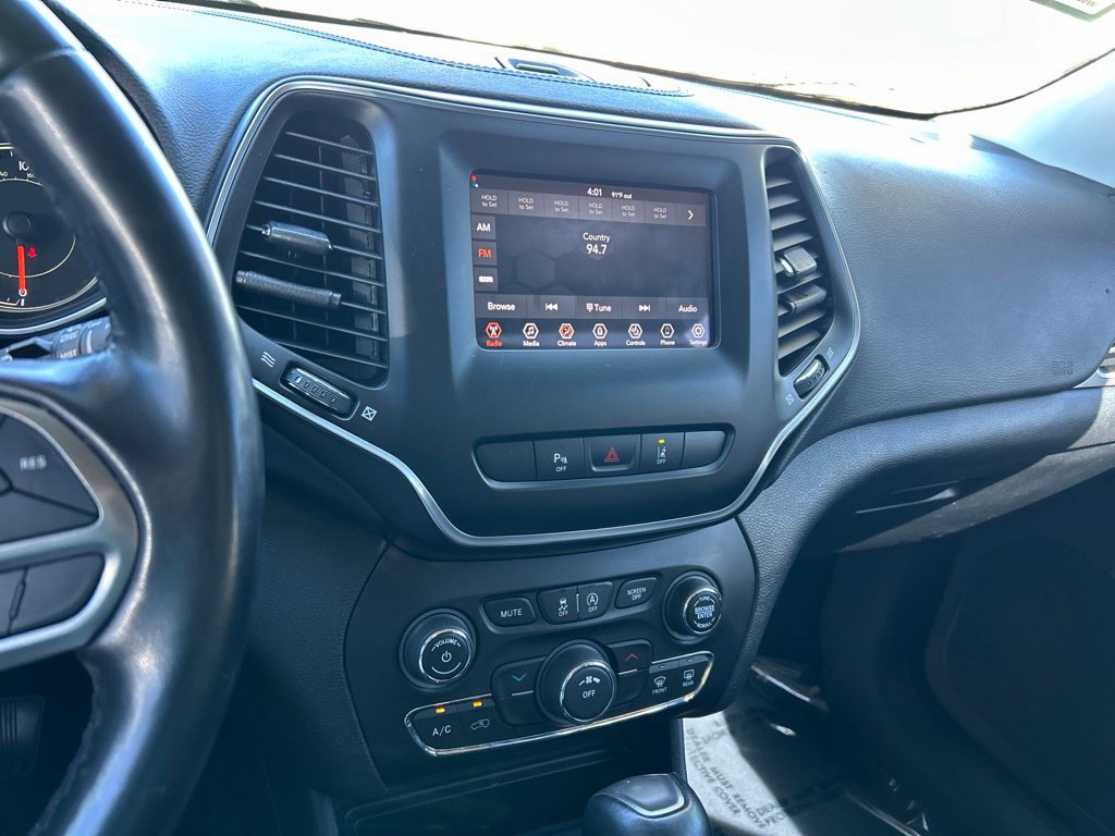 Used 2020 Jeep Cherokee Latitude Lux w/ Quick Order Package 26H Lux FWD image 30