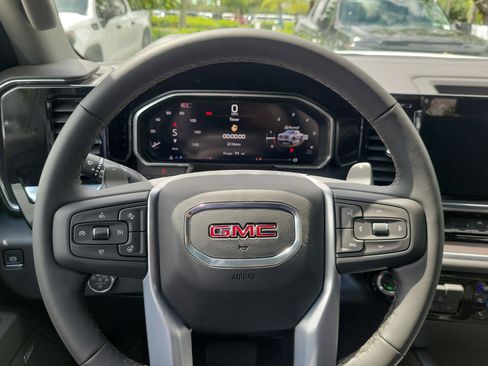 New 2026 GMC Sierra 1500 SLT w/ SLT Premium Package image 9