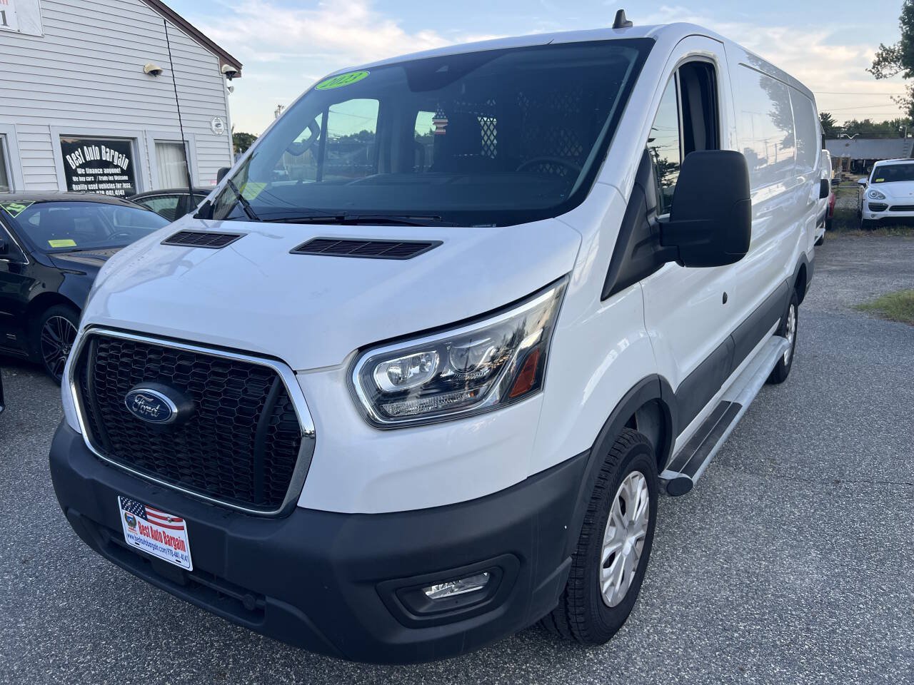Used 2023 Ford Transit 250 Low Roof w/ Exterior Upgrade Package RWD image 3