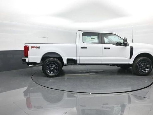 New 2026 Ford F250 4x4 Crew Cab Super Duty image 8