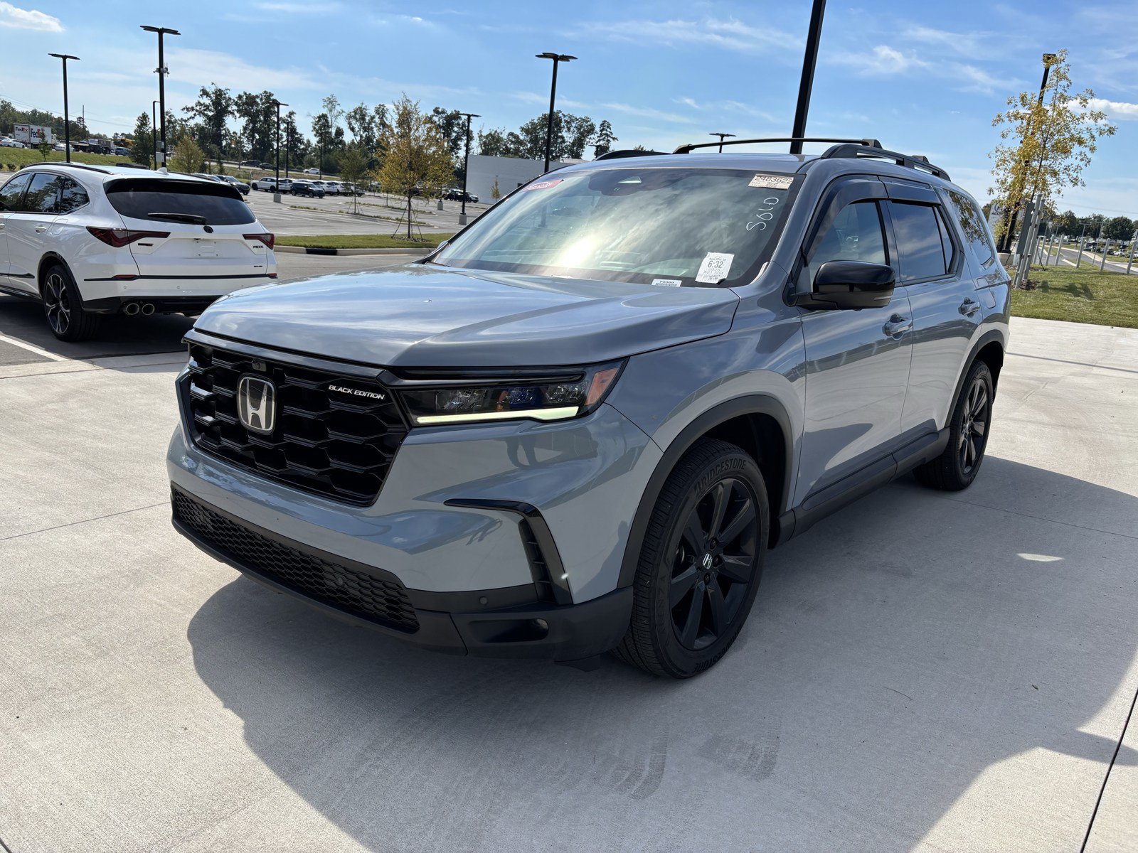 Used 2025 Honda Pilot Black Edition image 5