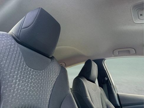 Used 2017 Toyota Prius Prime Premium image 17